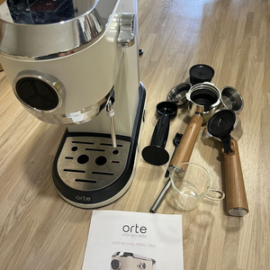 오르테 커피머신 화이트 베이지 ock-351a 에스프레소 4 in 1 이미지