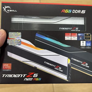 미개봉 지스킬 DDR5-6000 CL30 TRIDENT Z5 NEO RGB 화이트 패키지 64GB(32Gx2) 램 이미지