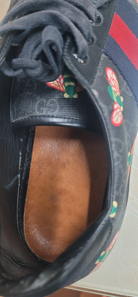 구찌 에이스 벌 프린트 GG 수프림 스니커즈 (270) 신발장정리제품 상세 설명모델명: 구찌 429445 (이탈리아 이미지