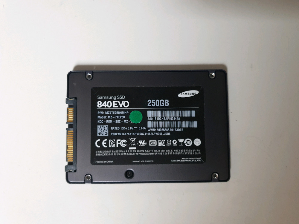 삼성전자 2.5인치 ssd 250GB 35.000원 이미지