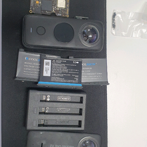 Insta360 ONE X2 부품 및 배터리 충전기 이미지