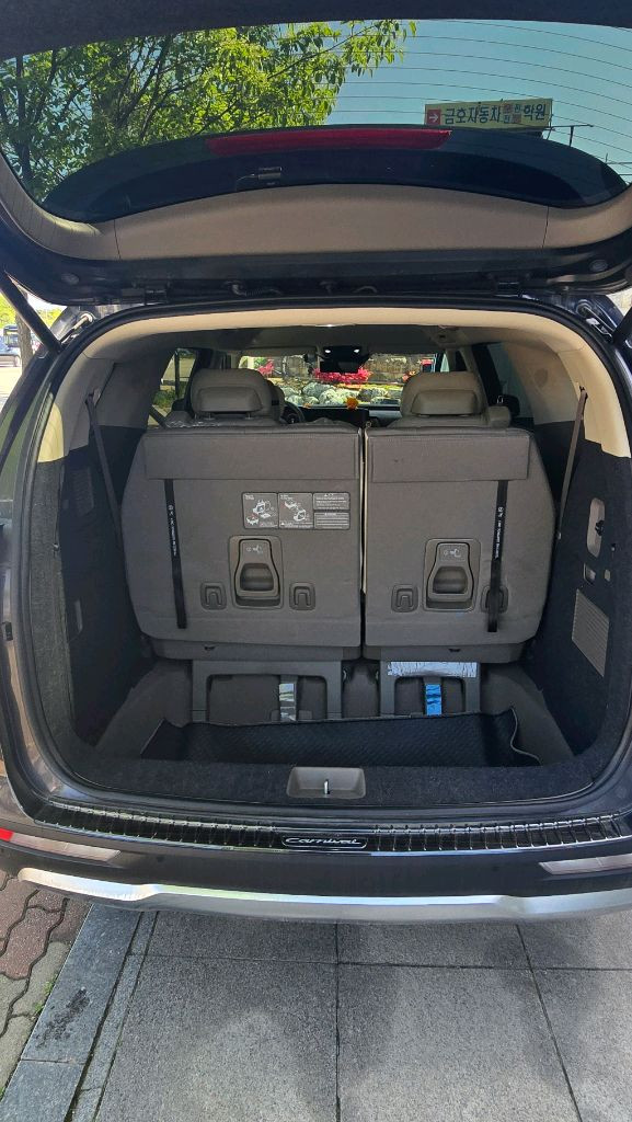 카니발 7인승 디젤 이미지