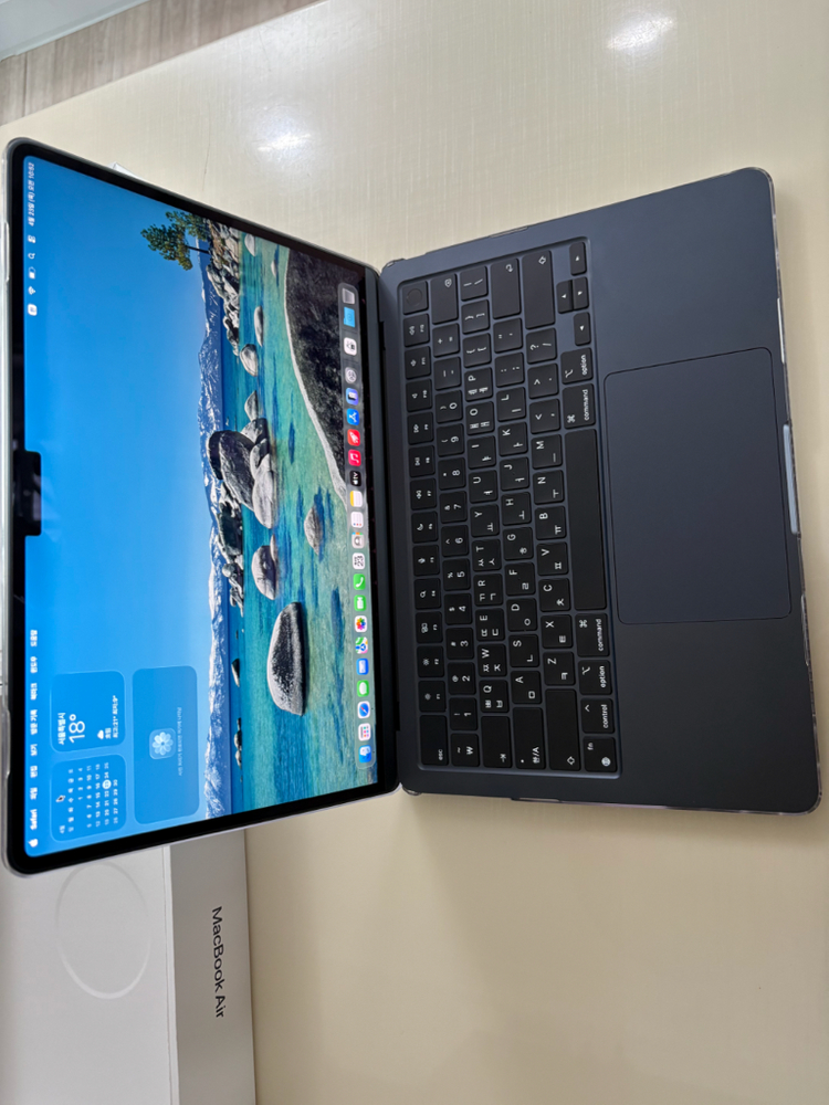 맥북에어 M2 13 미드나이트 16G/256G (S급 풀박스) 이미지