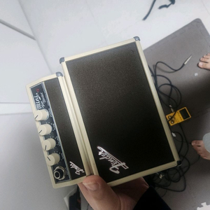 일렉기타 픽업 앰프 펜더 미니 톤마스터 이미지