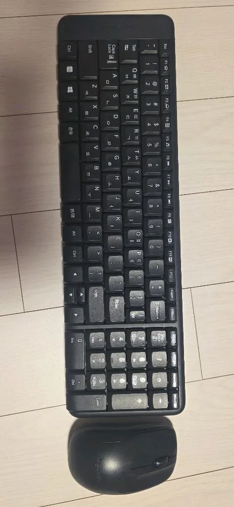 무선 커넥터 키보드 마우스 세트 이미지