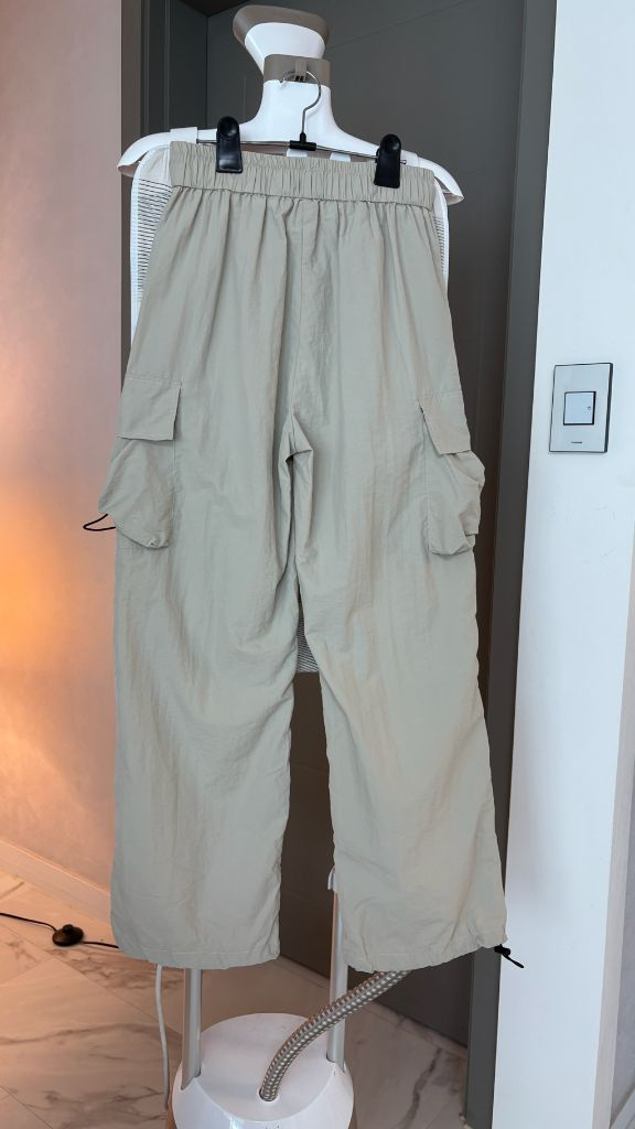 르 le 바스락 뷔스티에, 셔링 베이지 조거 팬츠 이미지