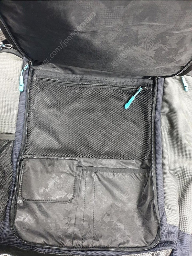 데상트 백팩 빅사이즈 등산배낭 여행 캠핑 자전거 하이킹 운동 스포츠백팩 BB35 이미지