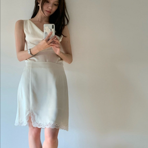 르에 lea 실키 레이스 슬릿 스커트 SILKY LACE SLIT SK 이미지
