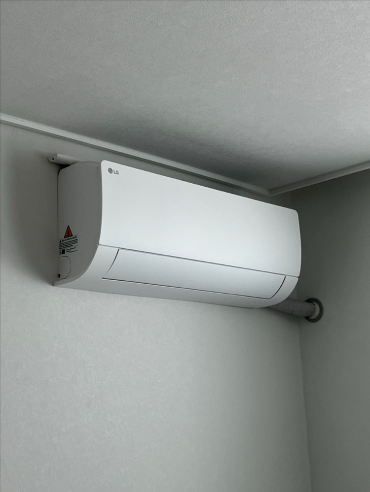 24년식 LG 휘센 2in1 에어컨 (스탠드+벽걸이) 이미지