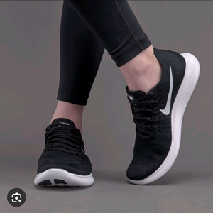 여.230) 나이키 여성 러닝 운동화, 플라이니트 / 조깅 헬스 다이어트 이미지