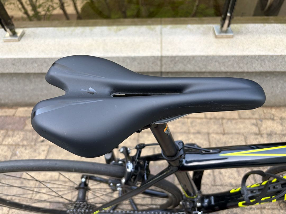 스페셜라이즈드 타막 스포츠 2017 이미지