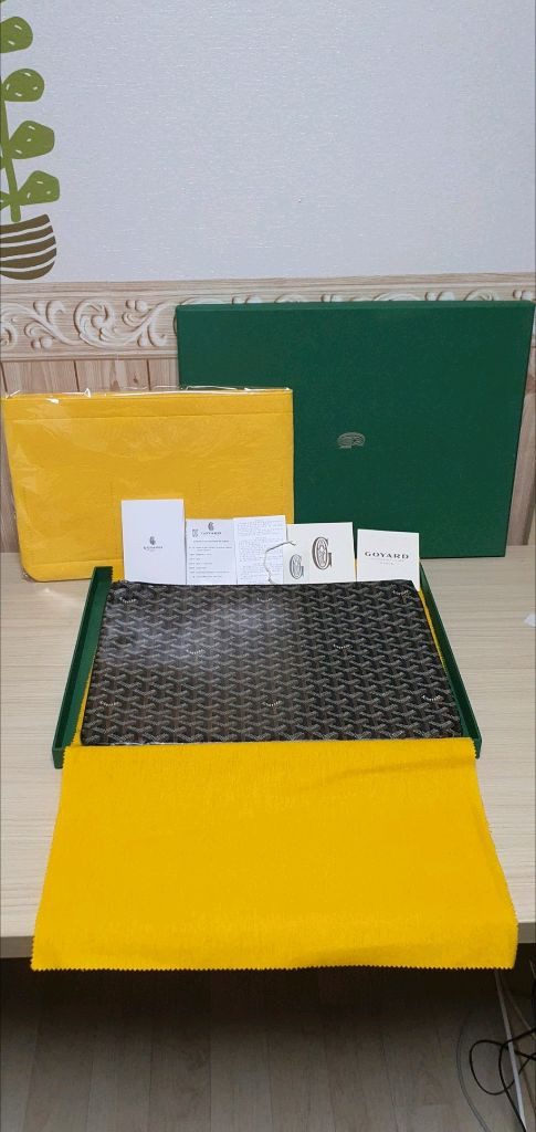 고야드 세나 클러치백 GM 정품S급(영수증O)구찌프라다루이비통디올샤넬셀린느보테가생로랑버버리발렌시아가가방 이미지