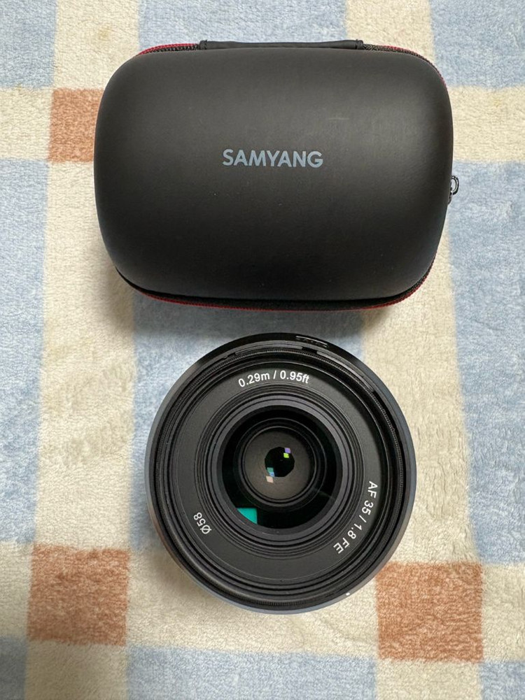 삼양 35mm1.8 E마운트 풀프레임 렌즈 이미지