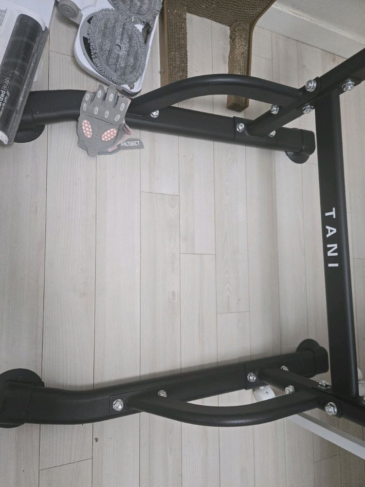 TANI 가정용 철봉 풀업바 치닝디핑 운동기구 블랙 이미지