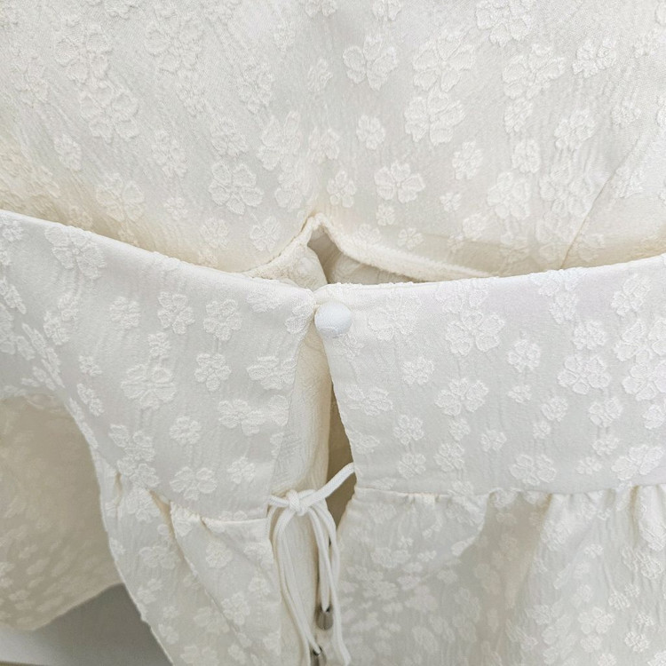 파운더스 뷔스티에 이미지