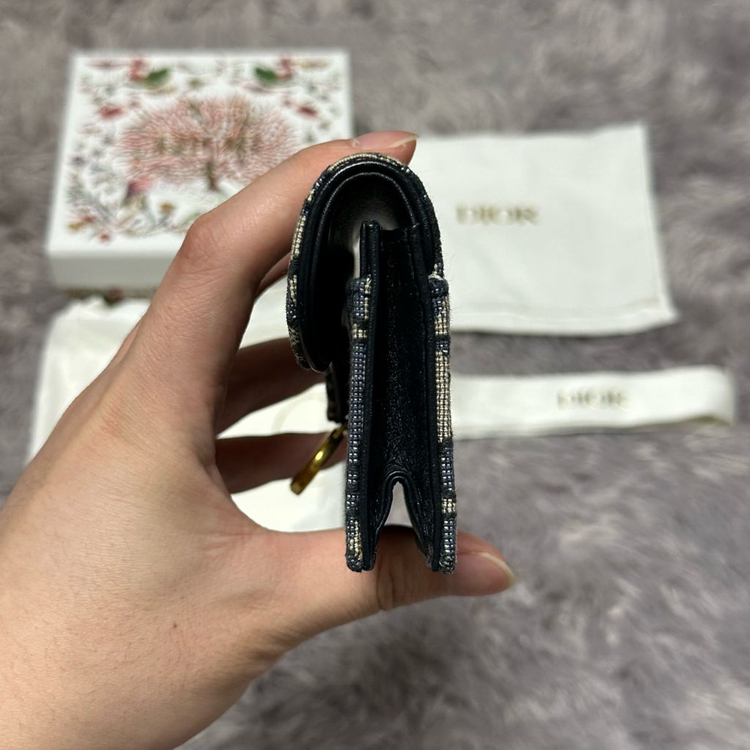 [풀구성] 디올 오블리크 새들 플랩 카드지갑 베이지 이미지