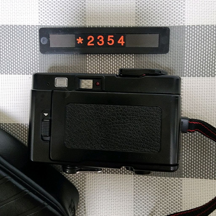 코니카 C35 EF3 레드바디 필름카메라 파우치포함 이미지