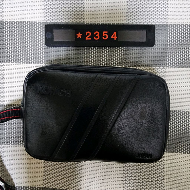 코니카 C35 EF3 레드바디 필름카메라 파우치포함 이미지