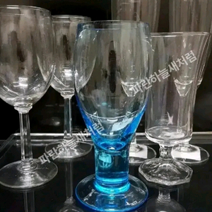 빈티지와인잔 라이트블루 유리컵 이미지