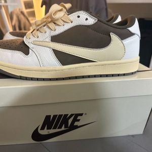 조던1 트래비스스캇 레트로 로우OG SP 이미지