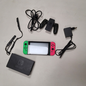 닌텐도 스위치 구형 풀구성 박스는 없음 택포 충전기 일판 이미지
