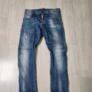 디스퀘어드2 48 데미지 워싱 청바지 이미지