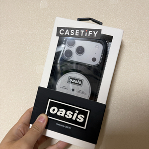 오아시스 케이스티파이 콜라보 제품 아이폰 17프로 케이스, 맥세이프 카드 홀더, 노트북 13인치 파우치 이미지