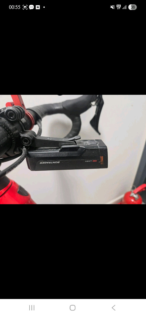 트렉 에몬다 SL6 프로 디스크 로드 자전거 이미지