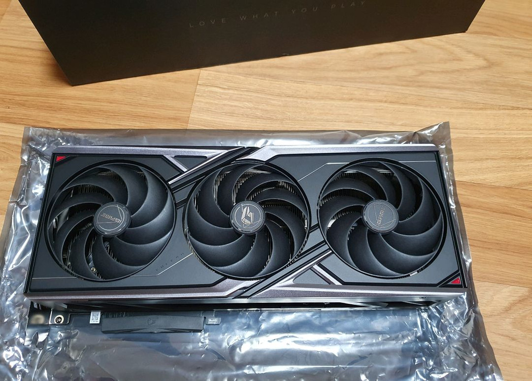 컬러풀 RTX 5070 OC D7 12GB 불칸 피씨디렉트 이미지