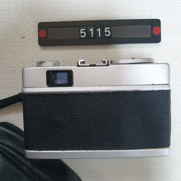 코니카 C 35 E&L 필름카메라 파우치포함 이미지