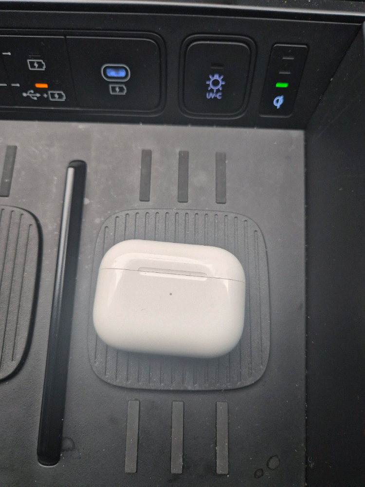 에어팟프로 이어폰 이미지