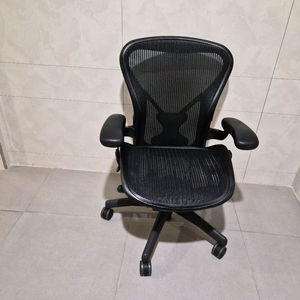 수입명품의자, 허먼밀러 에어론 체어 이미지