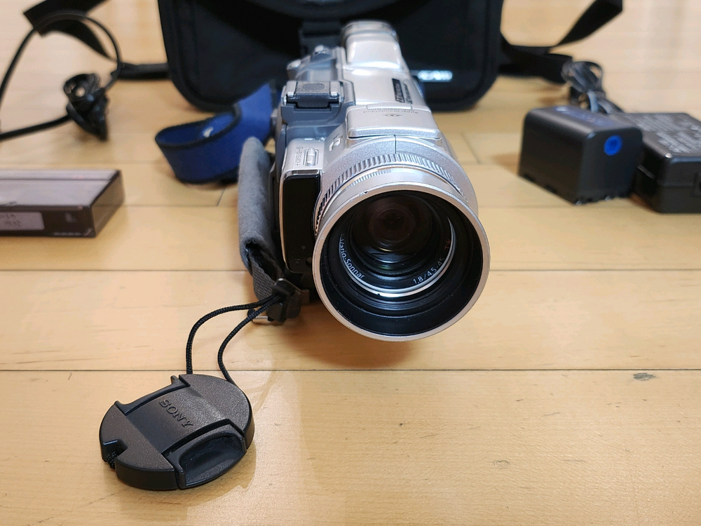 SONY 소니 국내 정발 DCR-TRV60 6mm 디지털 캠코더 카메라 이미지