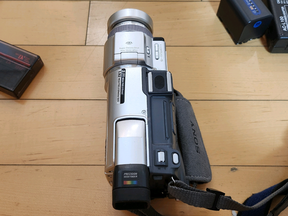 SONY 소니 국내 정발 DCR-TRV60 6mm 디지털 캠코더 카메라 이미지