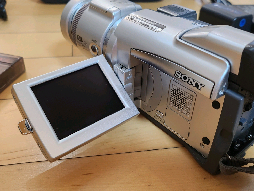 SONY 소니 국내 정발 DCR-TRV60 6mm 디지털 캠코더 카메라 이미지