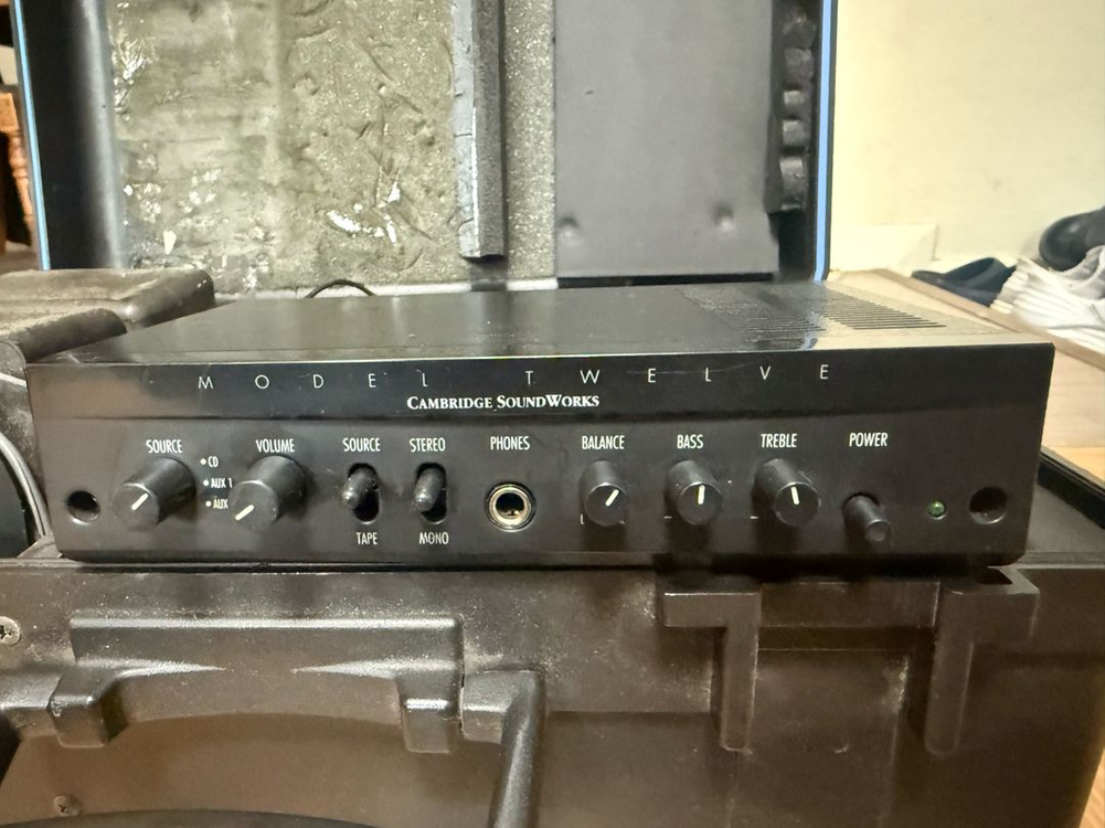 CAMBRIDGE SOUNDWORKS 전문용 앰프 스피커 시스템 세트 이미지