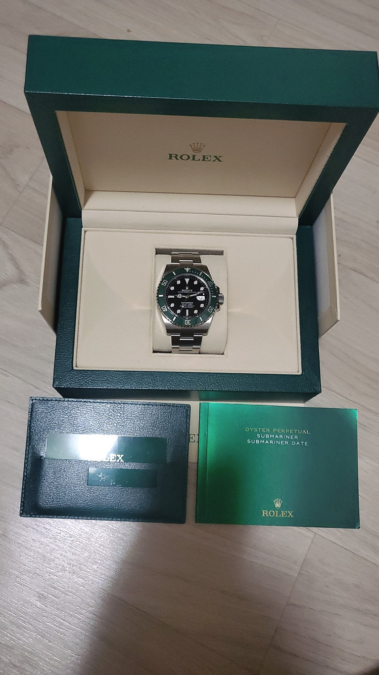 롤렉스 서브마리너 그린, 스벅 스타벅스 126610LV 교환합니다. 이미지