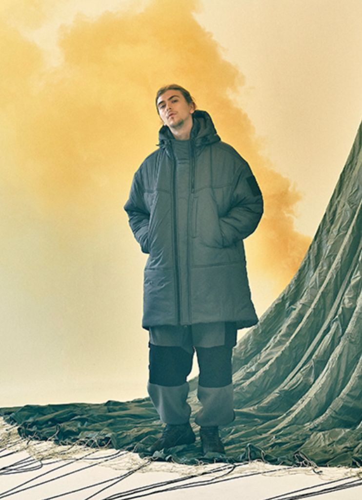 뉴발 x 이스트로그 몬스터피카 이미지