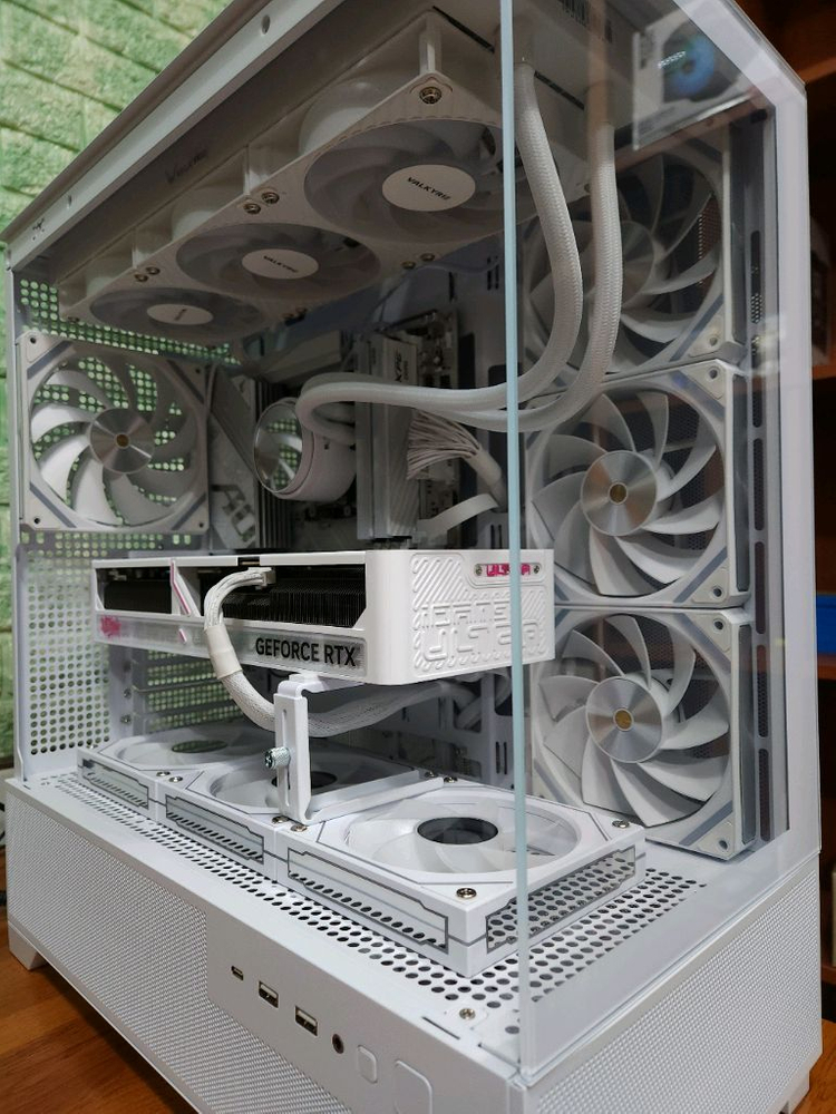 미사용 ) 9800X3D & RTX5080 컴퓨터 PC 이미지