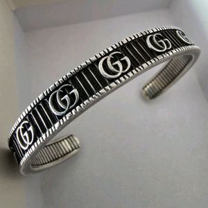 구찌 더블G 실버 오픈 팔찌 이미지