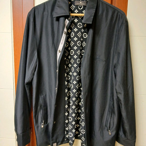 루이비통 자켓 이미지