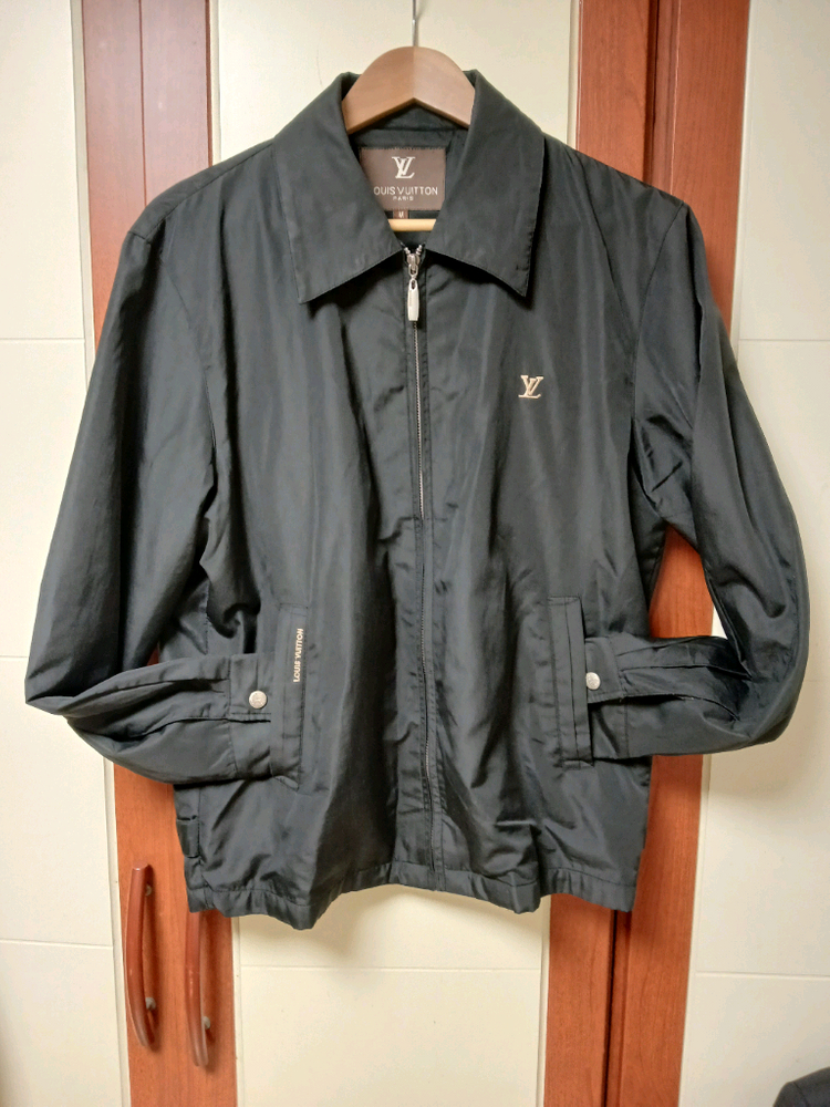 루이비통 자켓 이미지