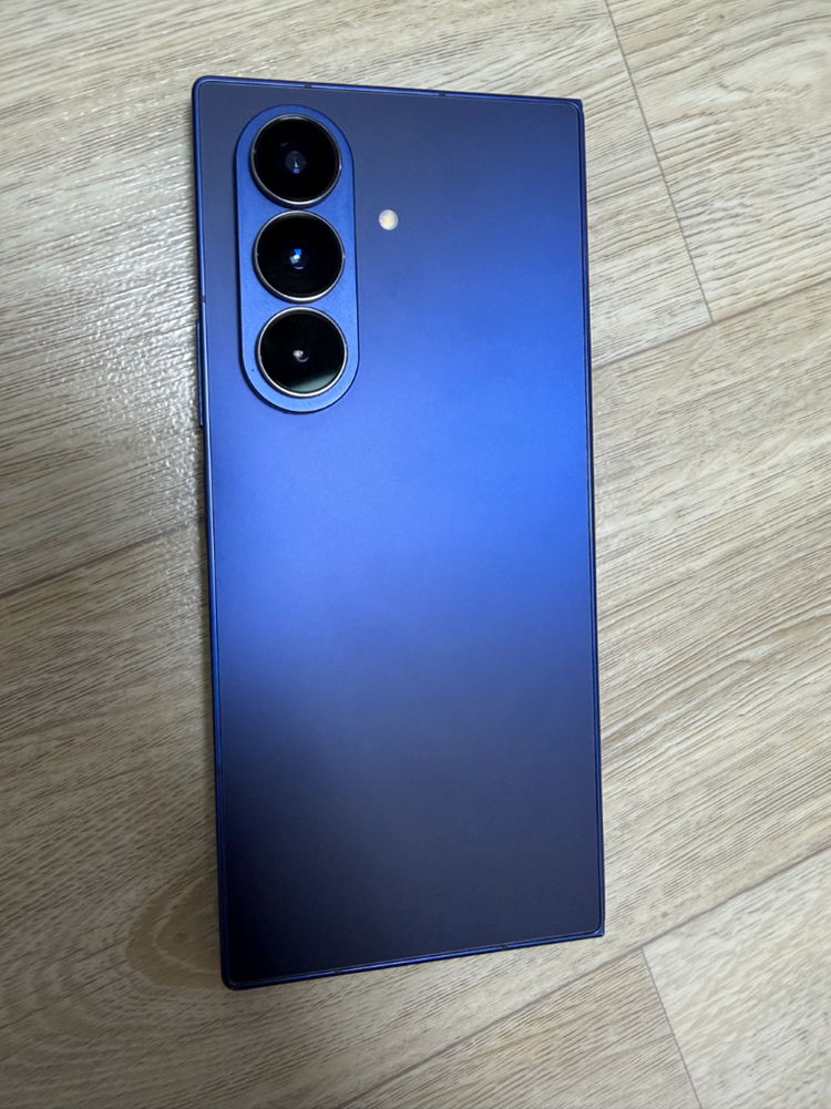 갤럭시Z폴드7 256GB 싸게 판매합니다. 이미지