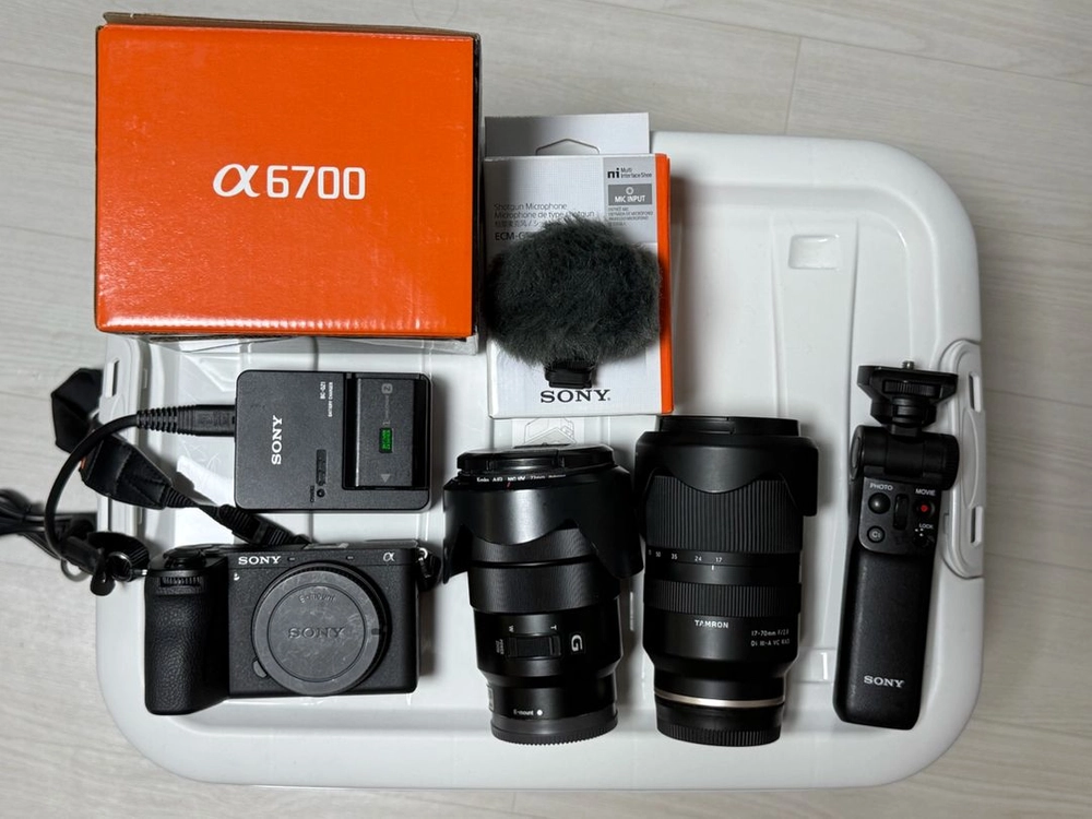 소니 A6700 + 렌즈 2개 + 기타 정품 악세사리 일괄 판매 풀세트 - 안심되는 중고거래