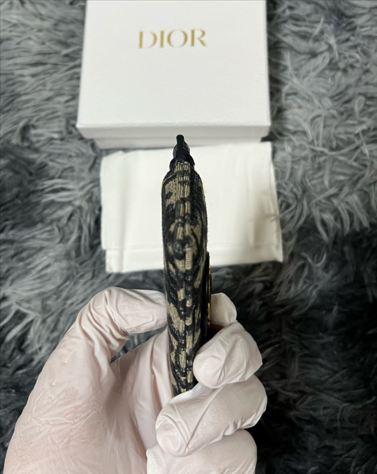 디올 오블리크 몽테인30 카드지갑 이미지