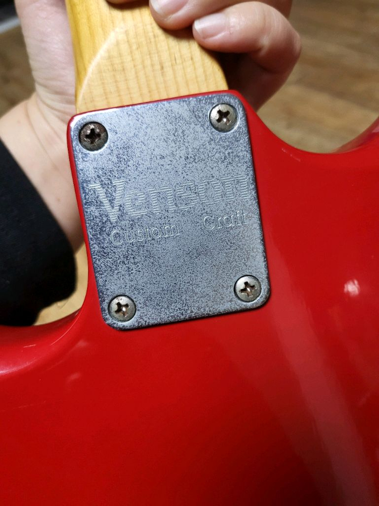 일렉기타Venson 빨간색 Stratocaster 기타 이미지