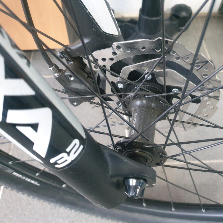 mtb 자전거 칼라스 카본모델입니다 이미지