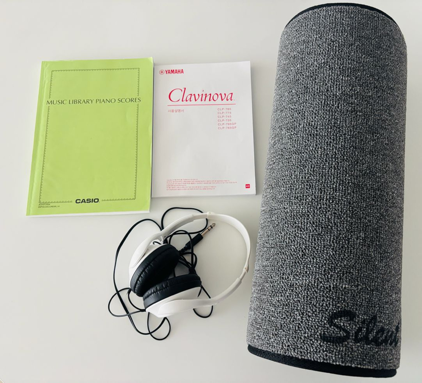 야마하 CLP-735 화이트 디지털 피아노 이미지