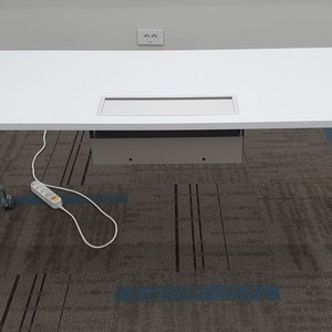 허먼밀러 연수용 테이블 (Herman Miller Training Table) 이미지
