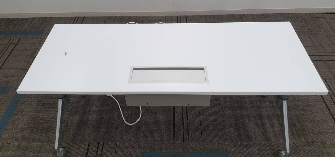 허먼밀러 연수용 테이블 (Herman Miller Training Table) 이미지